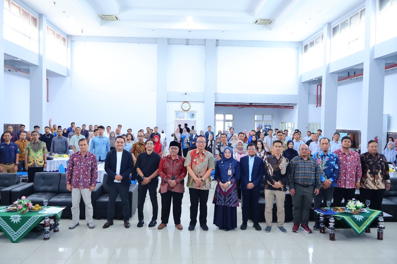 Peduli Lingkungan, UMG bersama Pemkab Gresik, Industri, dan NGO Gelar Simposium